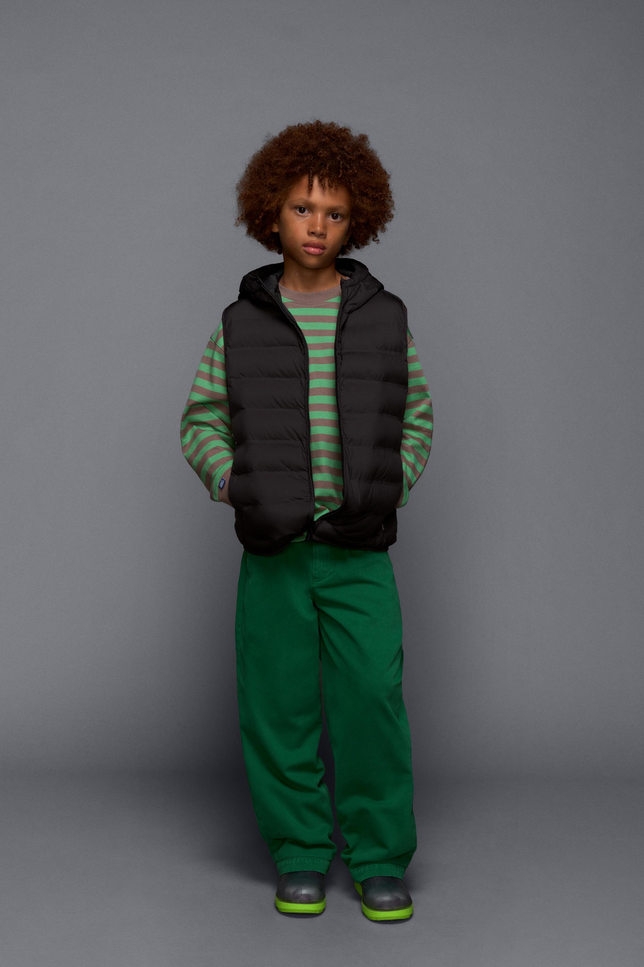 ULTRALIGHT WATER REPELLENT HOODED VEST